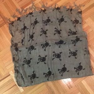 Skeleton scarf